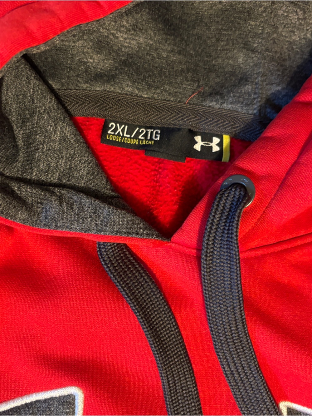 Men’s UnderArmour Hoodie Sweatshirt - Picture 2 of 4